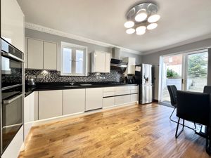 Kitchen/Diner- click for photo gallery